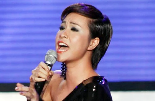 Ca sĩ Uyên Linh: Không còn lo hát dở hay… mặc xấu! 