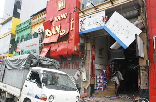 Tuổi thơ cơ cực của kẻ nổ mìn cướp tiệm vàng