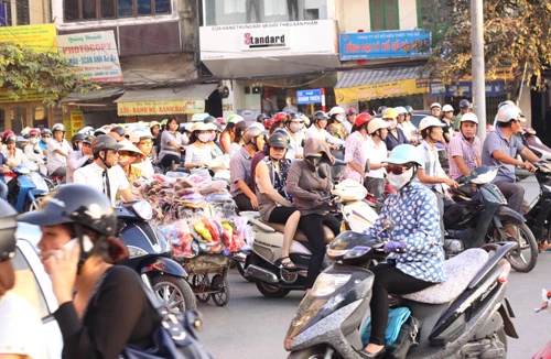 Thu phí sử dụng đường bộ đối với xe máy: Nơi rục rịch, chỗ im ắng