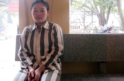 Tiếng gọi mẹ sau song sắt