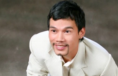 Nhà thiết kế Tiến Lợi: Không thích lăn xả vào những ồn ào của giới showbiz