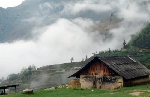 Chinh phục đỉnh Tây Côn Lĩnh 