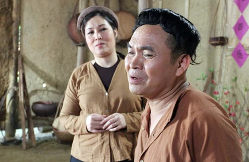 Xuân Hinh “tung hứng” với Hồng Vân 