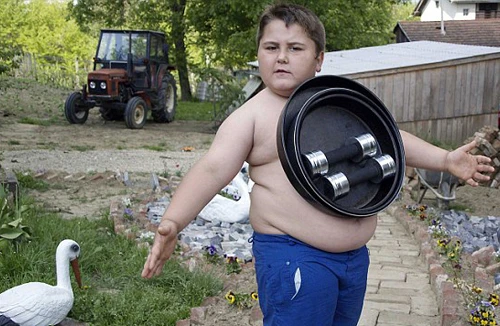 Cậu bé 6 tuổi có khả năng “hút” được cơn đau