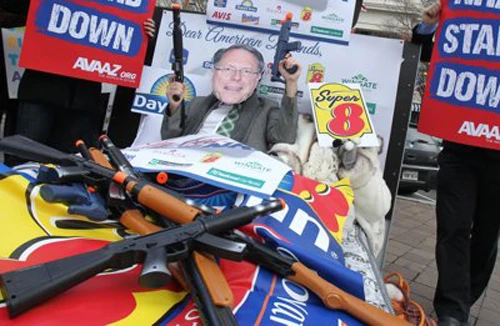 Súng đạn chia rẽ nước Mỹ 