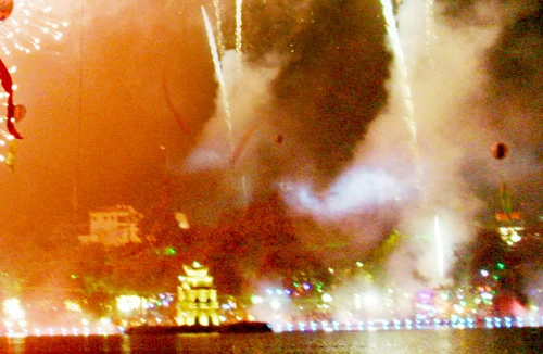 Tết Nguyên đán: Hà Nội bắn pháo hoa tại 29 điểm 