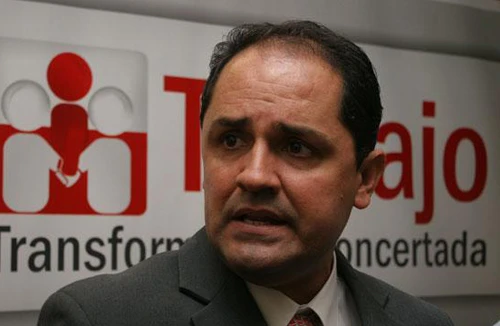 Cư xử thô bạo, Bộ trưởng Peru phải từ chức 