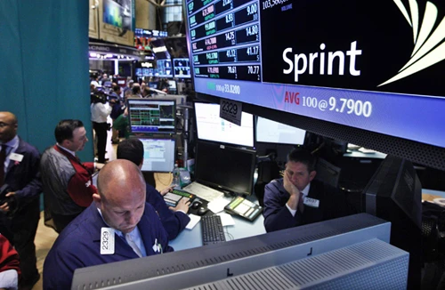 Cuộc “hôn phối” đầy rủi ro 