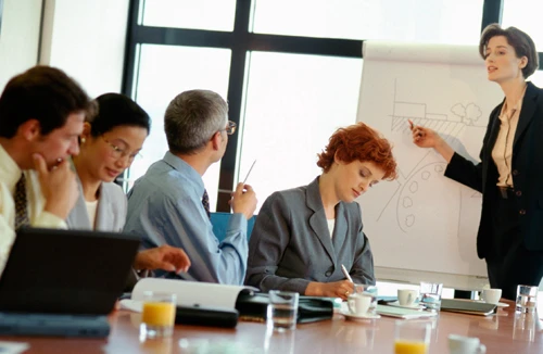 Đưa nữ lên ngôi “sếp” 