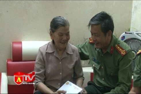 Tri ân các gia đình liệt sỹ CATP Hà Nội