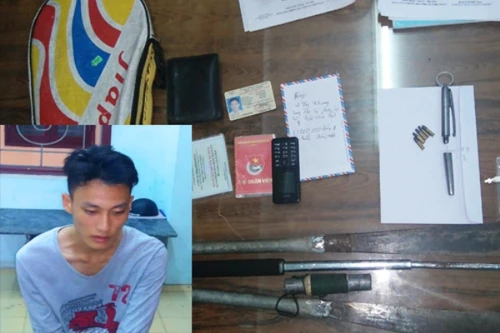 CSCĐ bắt đối tượng tàng trữ súng bút và nhiều hung khí