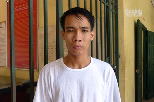 Siêu trộm đột nhập biệt thự, lấy quà tặng người yêu