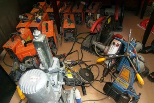 Cướp manh động khống chế bảo vệ cướp hàng loạt máy móc đắt tiền