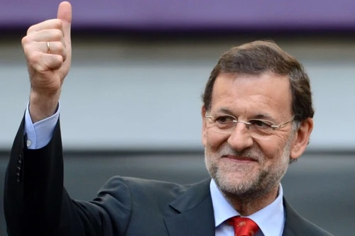 Thủ tướng Tây Ban Nha bị đấm bất ngờ