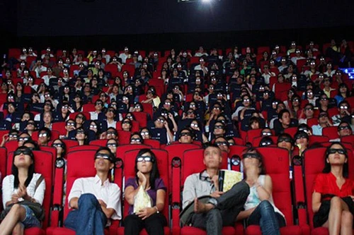 Các rạp Nhà nước hãy tự cứu mình