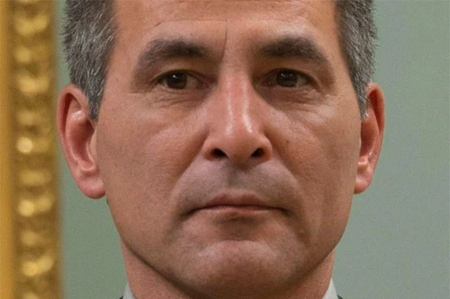 Bộ trưởng Ngư nghiệp Canada từ chức để cai rượu