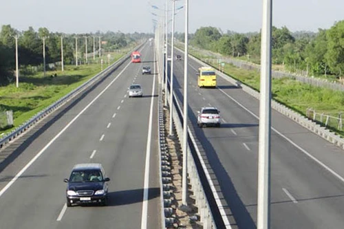 Phí cao tốc Cầu Giẽ - Ninh Bình xin tăng lên 2.000 đồng/km