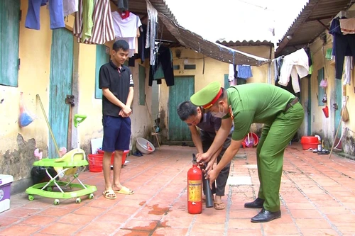 Cháy nổ rình rập, nguy cơ mất an toàn tại các khu nhà trọ công nhân ở xã Kim Chung