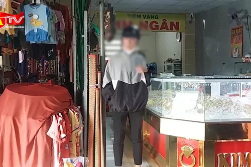 17 tuổi đã đi cướp giật tài sản tại tiệm vàng