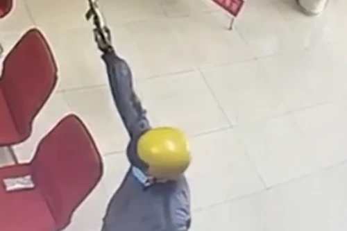 Đã bắt được đối tượng dùng súng tự chế cướp ngân hàng