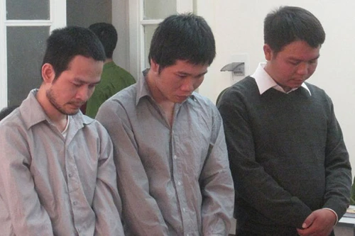 Cán bộ ngân hàng “rút ruột” hơn chục tỷ đồng để chơi bạc