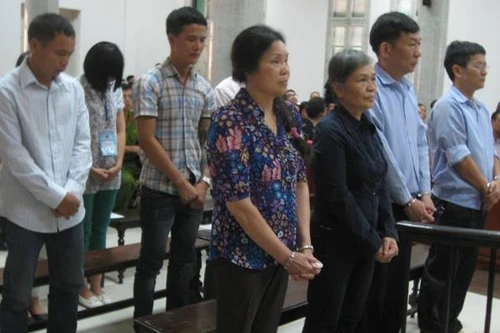 Trùm kinh doanh đa cấp "bậy" cùng đồng bọn hầu tòa