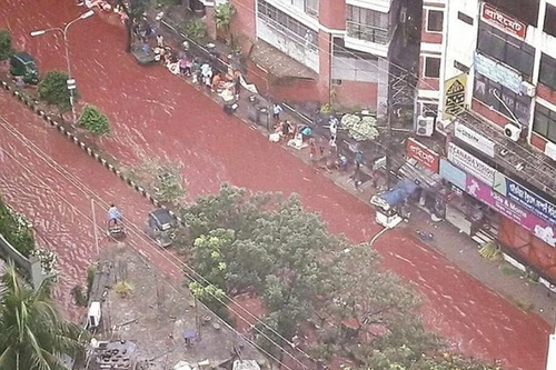 Đường phố Dhaka ngập chìm trong "dòng sông" máu