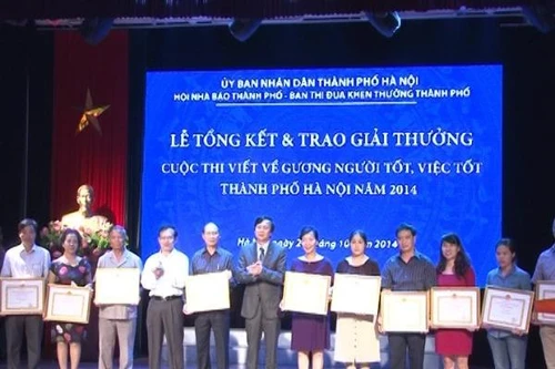 Hội Nhà báo TP Hà Nội đã tổ chức tổng kết và trao giải viết về “Gương người tốt, việc tốt” năm 2014