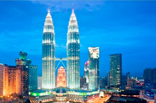 Trung Quốc xây tòa tháp đôi chọc trời ở Campuchia 