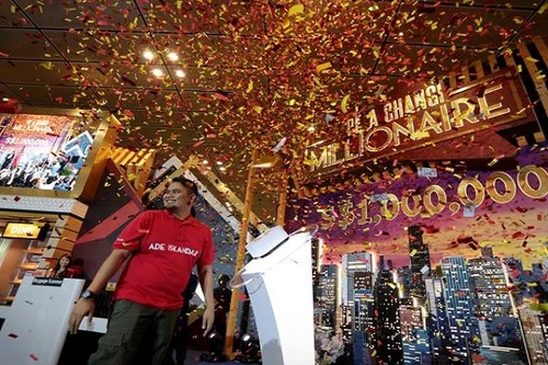 Đến sân bay, du khách bỗng dưng thành triệu phú