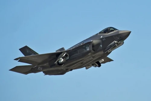 Mỹ triển khai phi đội F-35 đầu tiên tới Nhật Bản