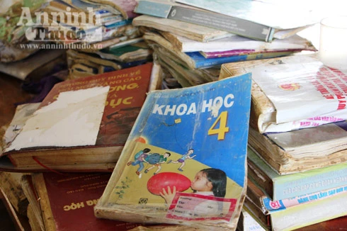 Lũ đi qua… khó khăn ở lại!