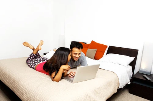 Phong thủy không làm nóng được chuyện chăn gối vợ chồng