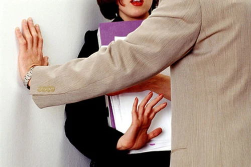 Bộ Quy tắc ứng xử về quấy rối tình dục tại nơi làm việc: Chỉ dừng ở... khuyến cáo