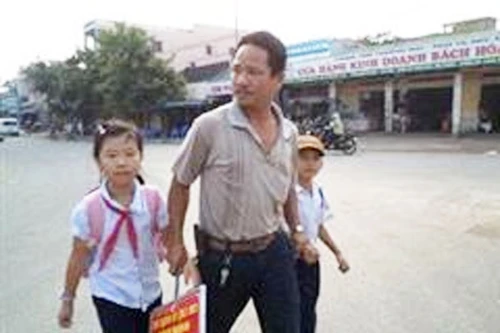 Làm phúc cho thiên hạ