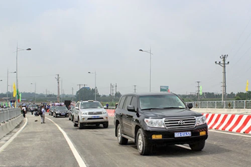 Thông xe cầu Hạc Trì nối Phú Thọ - Vĩnh Phúc