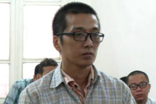 Nhân viên ngân hàng giả mạo chữ ký khách hàng để lừa đảo