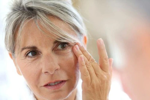 Những dưỡng chất bảo vệ mắt khi về già