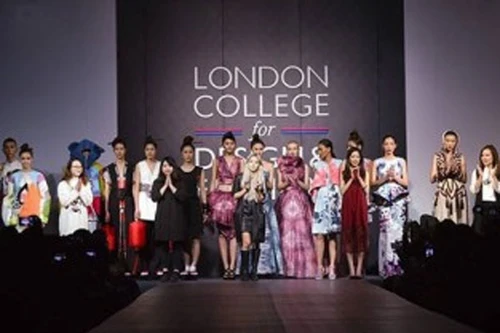 Trình diễn thời trang "Không giới hạn"