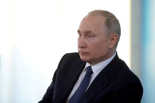 [ẢNH] Tổng thống Putin được bảo vệ đặc biệt 24/24 giờ trước dịch Covid-19