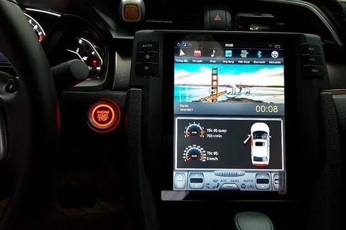 [ÀNH] Bất ngờ khi màn hình cảm ứng trên ôtô làm gia tăng các vụ tai nạn
