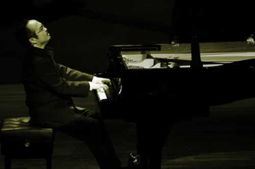 NSND Đặng Thái Sơn về nước biểu diễn