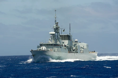 [ẢNH] Chiến hạm Canada diễn tập cùng Việt Nam trên biển Đông, động thái nhỏ ý nghĩa lớn