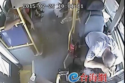 Cứu sống hành khách trước khi bất tỉnh