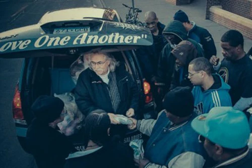 Người đàn ông tốt bụng