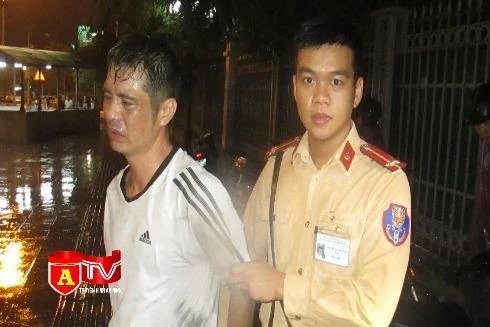 Gặp 141 định phi tang ma túy nhưng bất thành