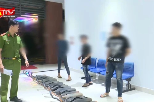 Thêm một nhóm chuyên tháo trộm ống pô xe máy “sa lưới”