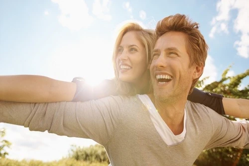 Những thói quen hàng ngày của các cặp đôi hạnh phúc 