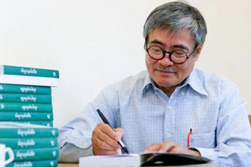 Bi hài chuyện nhà thơ đi bán thơ