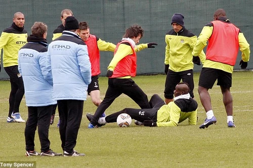 Giggs: Liệu Man City có giải quyết được những áp lực?